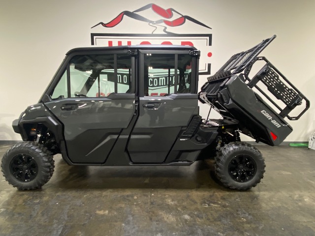 2027 Can-Am Defender MAX XT CAB HD10 UTV