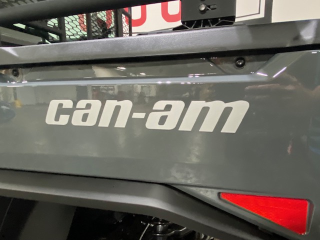 2027 Can-Am Defender XT Cab HD10 UTV